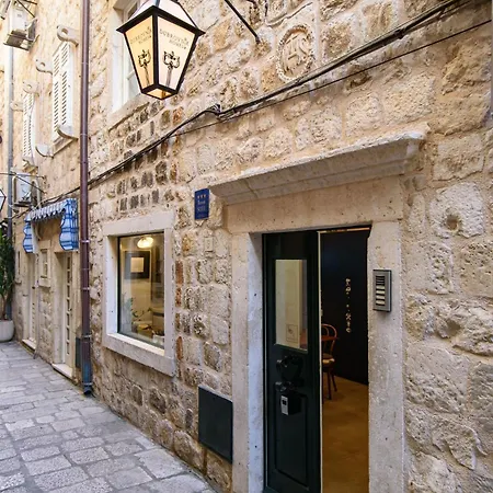 Art Arthur By Duhomes 3*