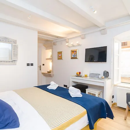 Art Arthur By Duhomes